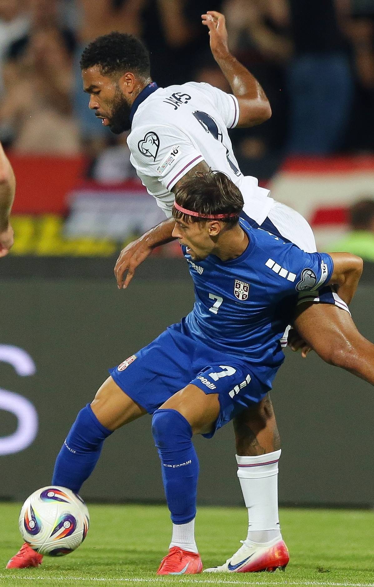 包含莱万多夫斯基关键节点出色防守，塞尔维亚队带队取胜！的词条